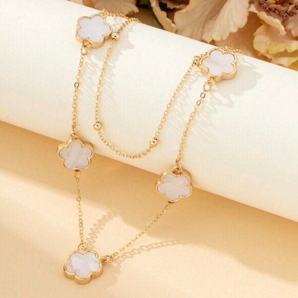 14K Gold Filled White Clover Double Chain Necklace - Picture 4 of 4